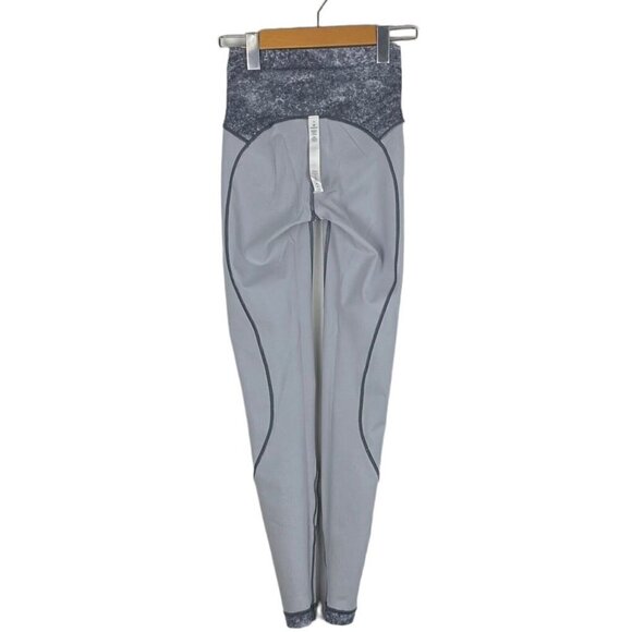 LULULEMON Stop Drop and Squat Leggings Area Ice Grey Size 2 - Picture 5 of 12